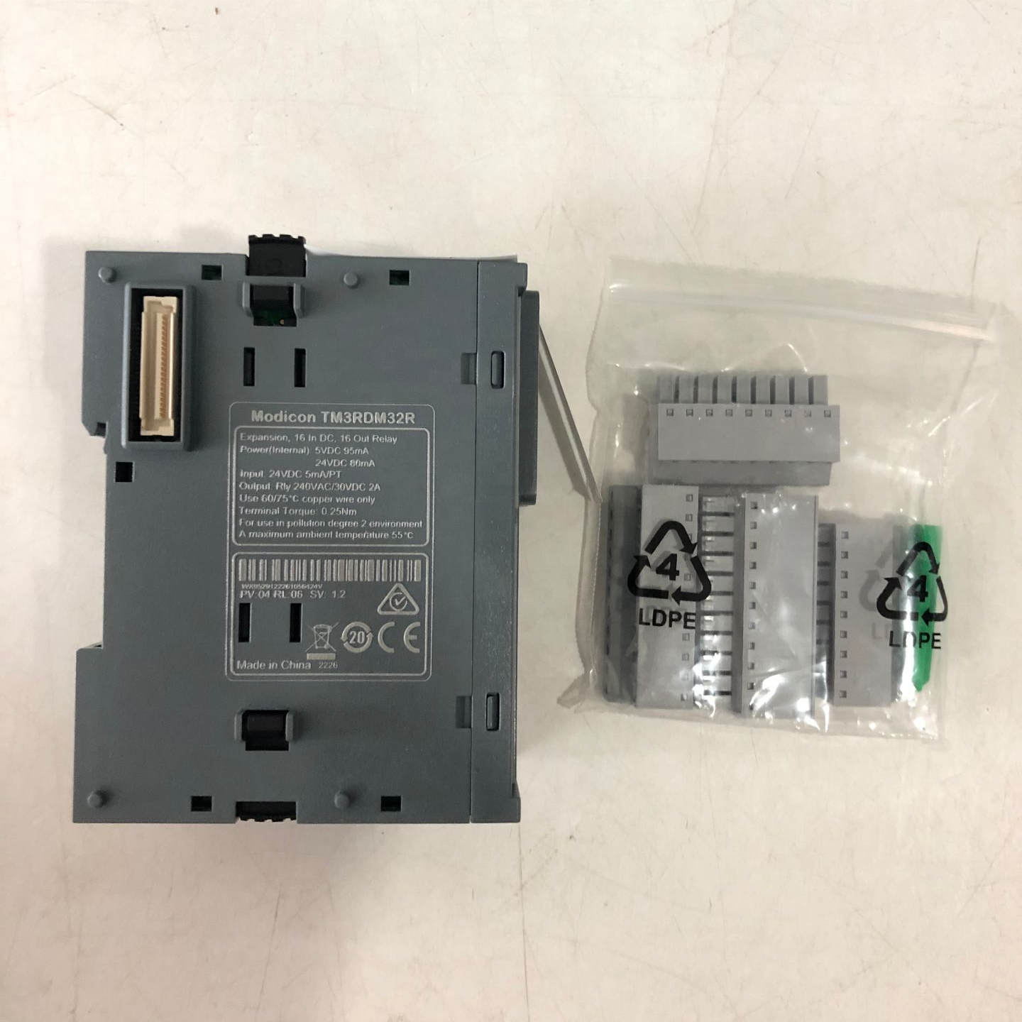 Original PLC module TM3RDM32R In stock