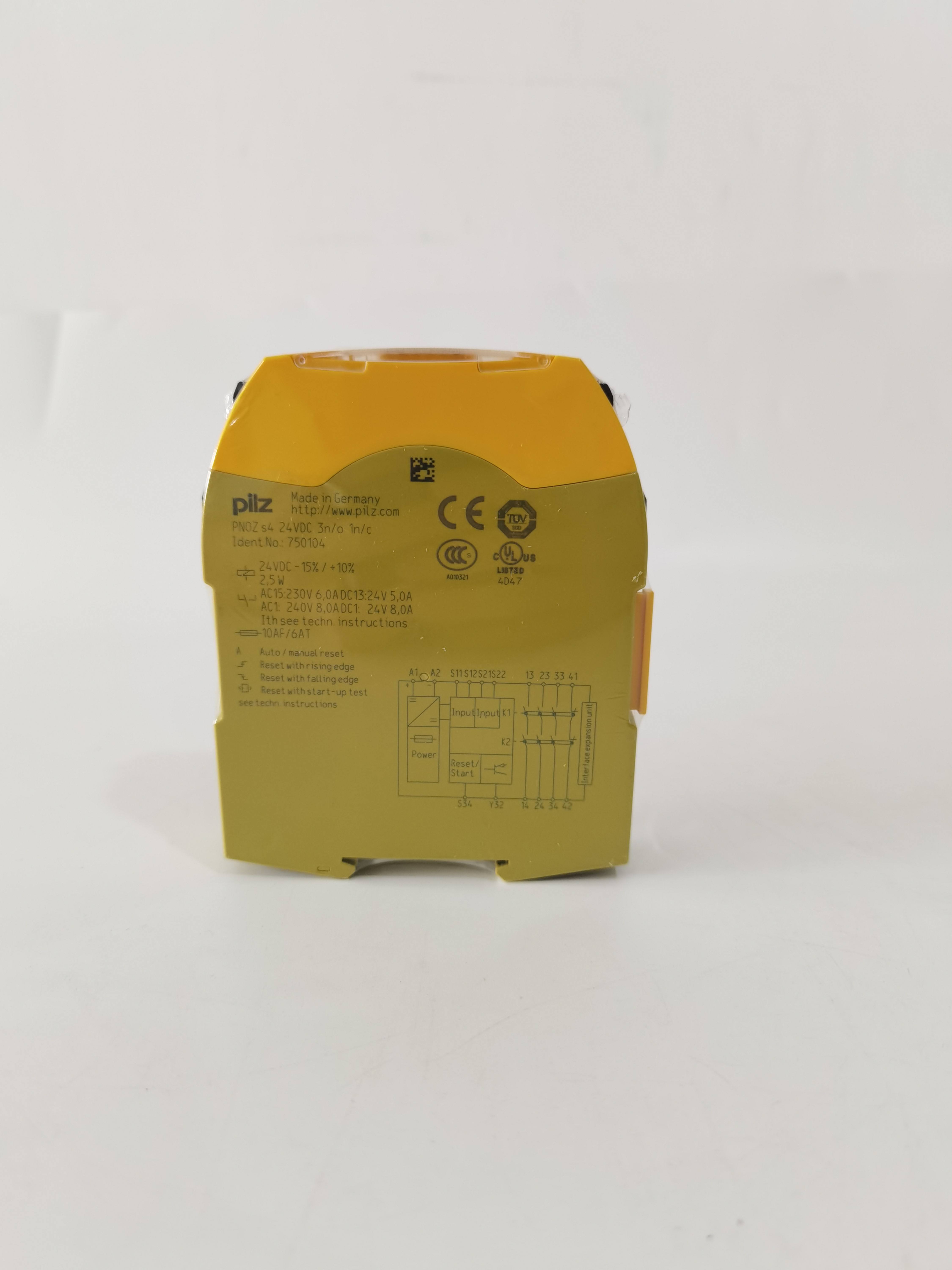 Industrial part Safety Relay PNOZS4 750104