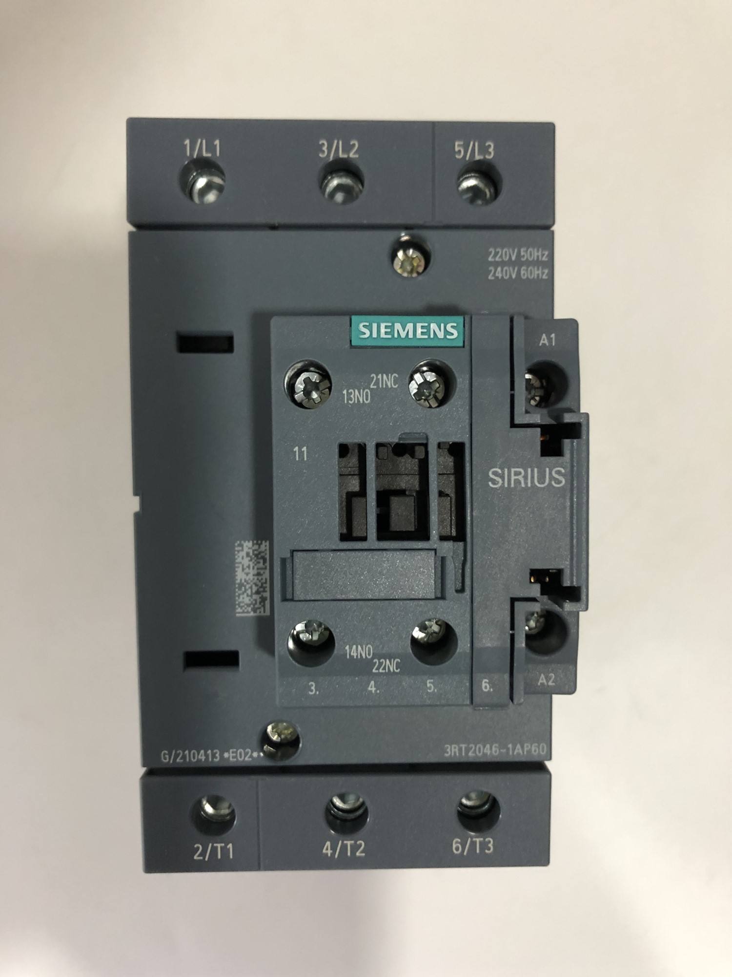 100% new and original contactor 3RT2046-1AP60