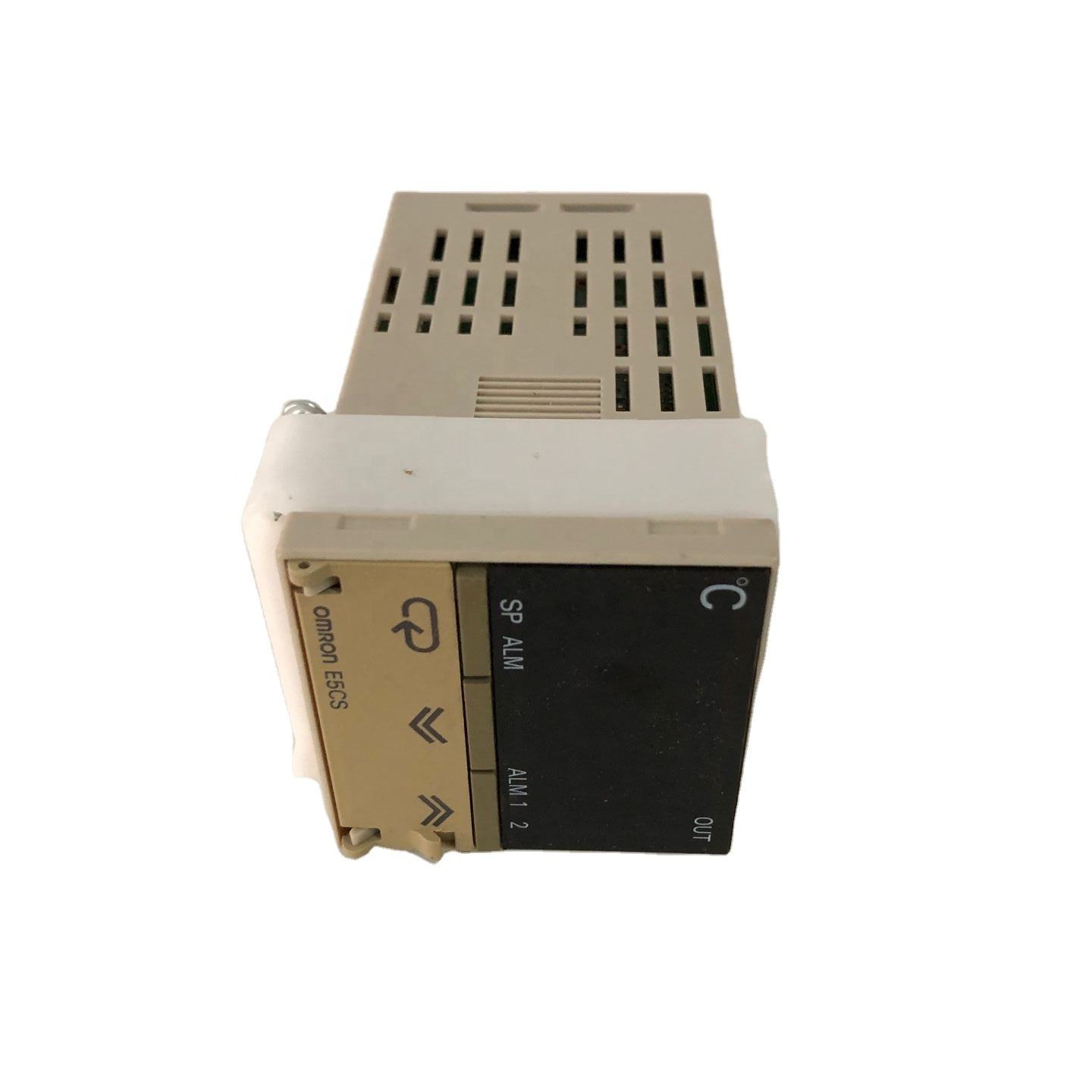 Temperature controller E5CS-R1PU-W in stock