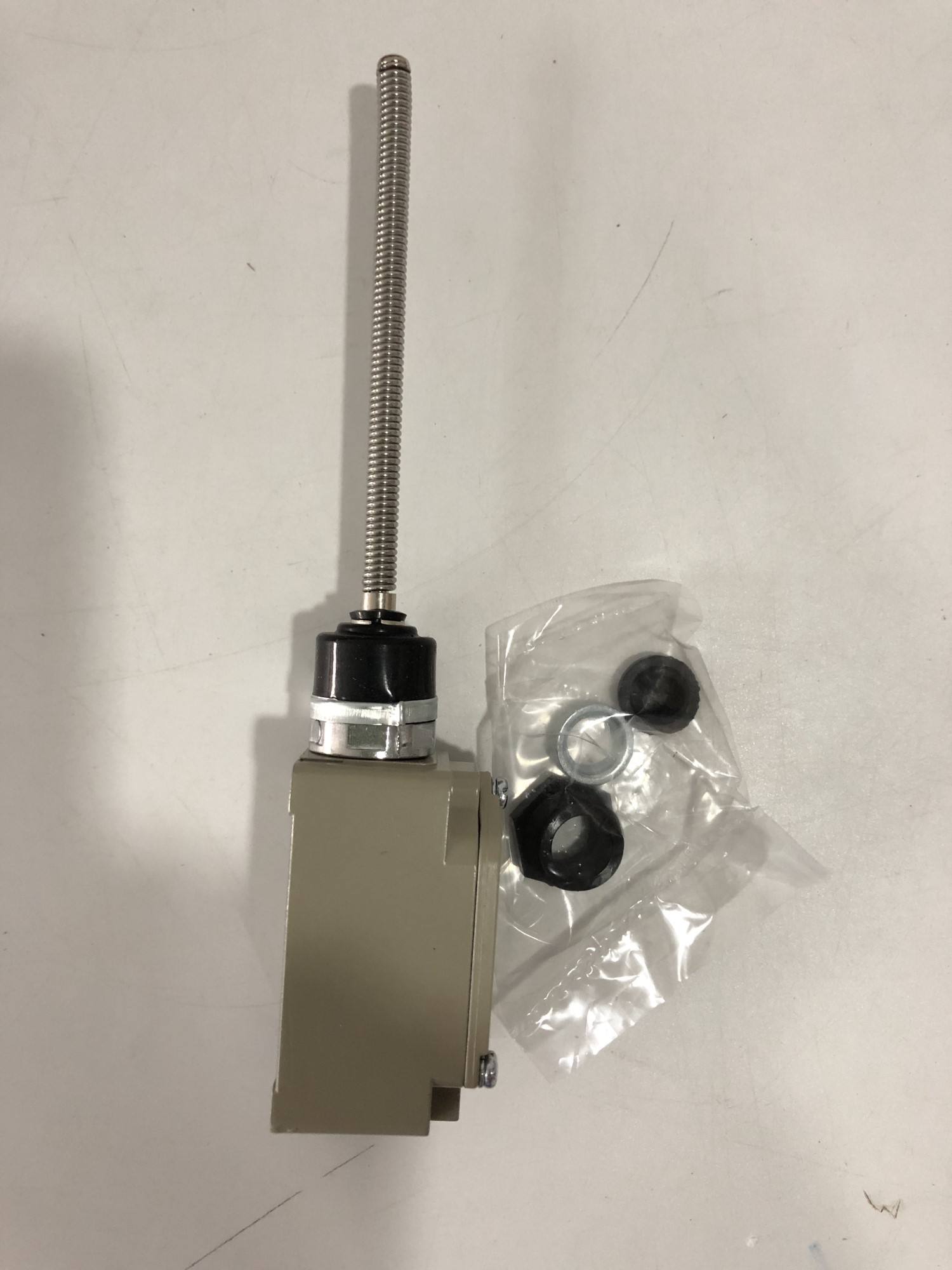 New and original O mron Limit Switch WLNJ-RP in stock