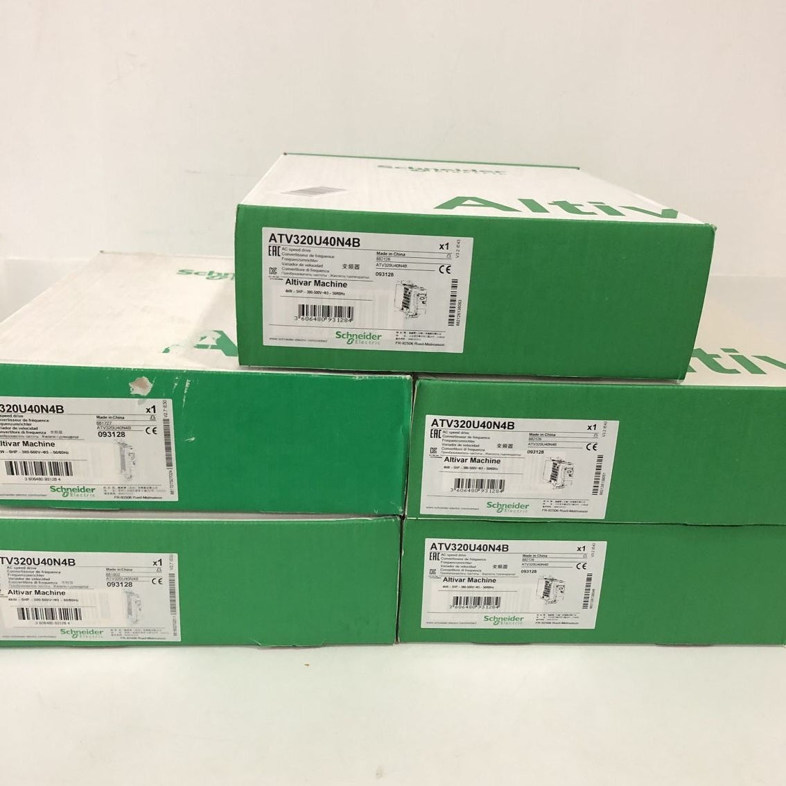 Original ATV320 series frequency inverter AC Drive ATV320U40N4B