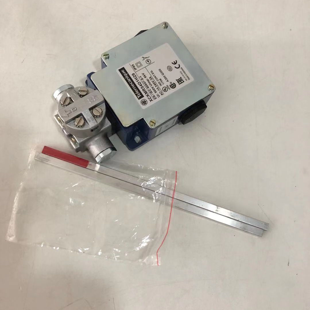 Hot-sale Heavy-duty Cross Limit Switch XCKMR54D1H29 in stock