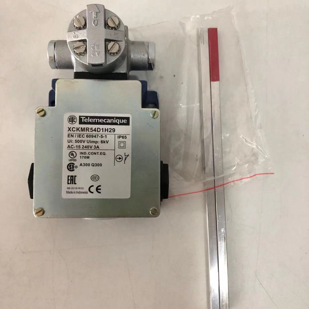 Hot-sale Heavy-duty Cross Limit Switch XCKMR54D1H29 in stock